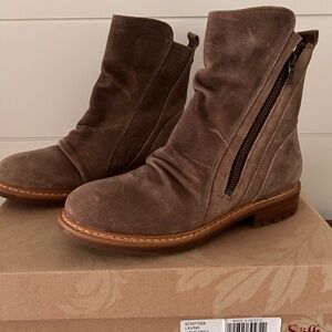 Sofft Suede Lavina Ankle Boot